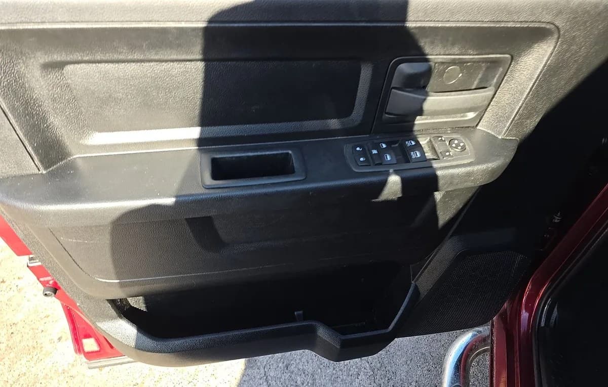 2021 RAM 1500 CLASSIC TRADESMAN EXTENDED CAB MEDIUM BED 6