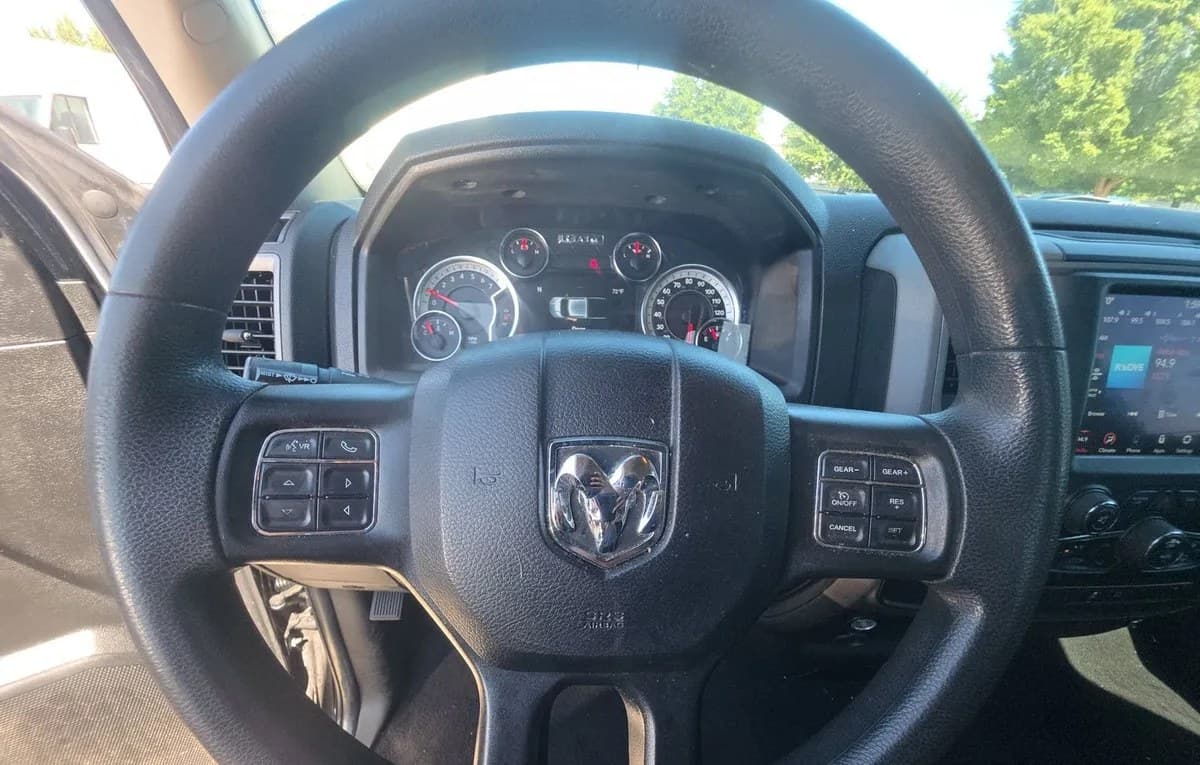 2021 RAM 1500 CLASSIC TRADESMAN EXTENDED CAB MEDIUM BED 6