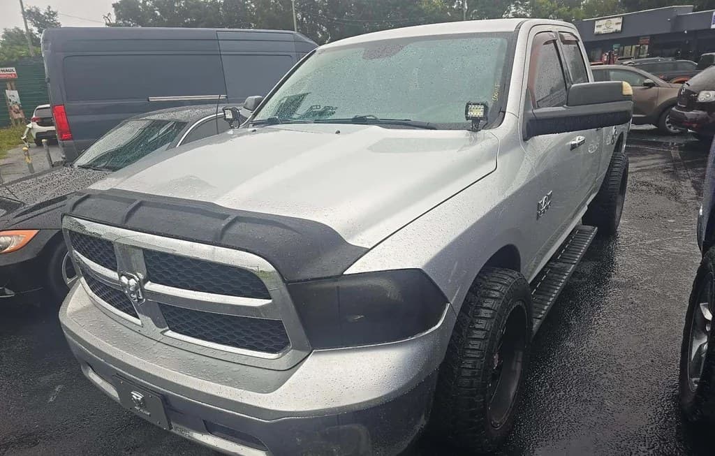 2017 RAM 1500 SLT EXTENDED CAB MEDIUM BED 1
