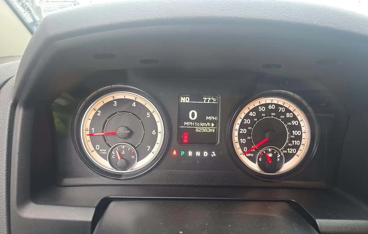 2017 RAM 1500 SLT EXTENDED CAB MEDIUM BED 6