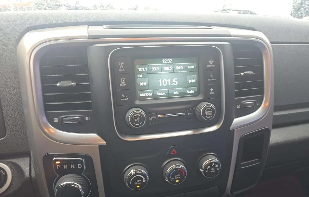 2017 RAM 1500 SLT EXTENDED CAB MEDIUM BED 7
