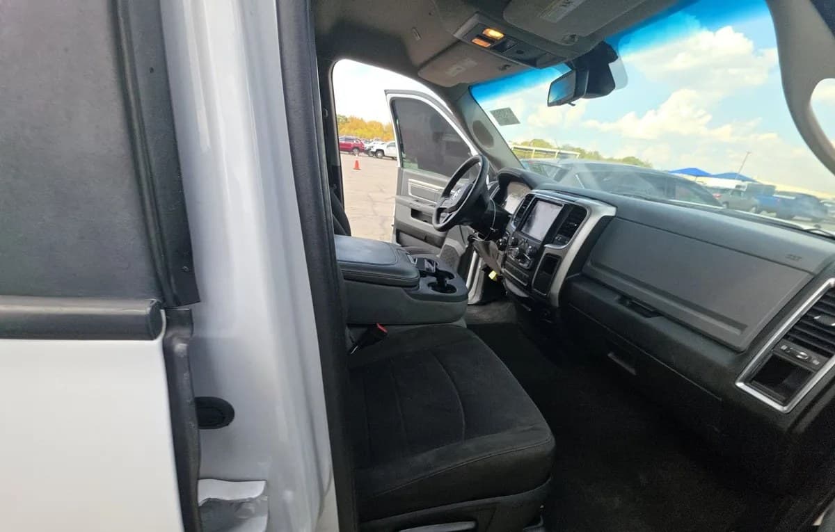 2019 RAM 1500 CLASSIC WARLOCK EXTENDED CAB MEDIUM BED 5