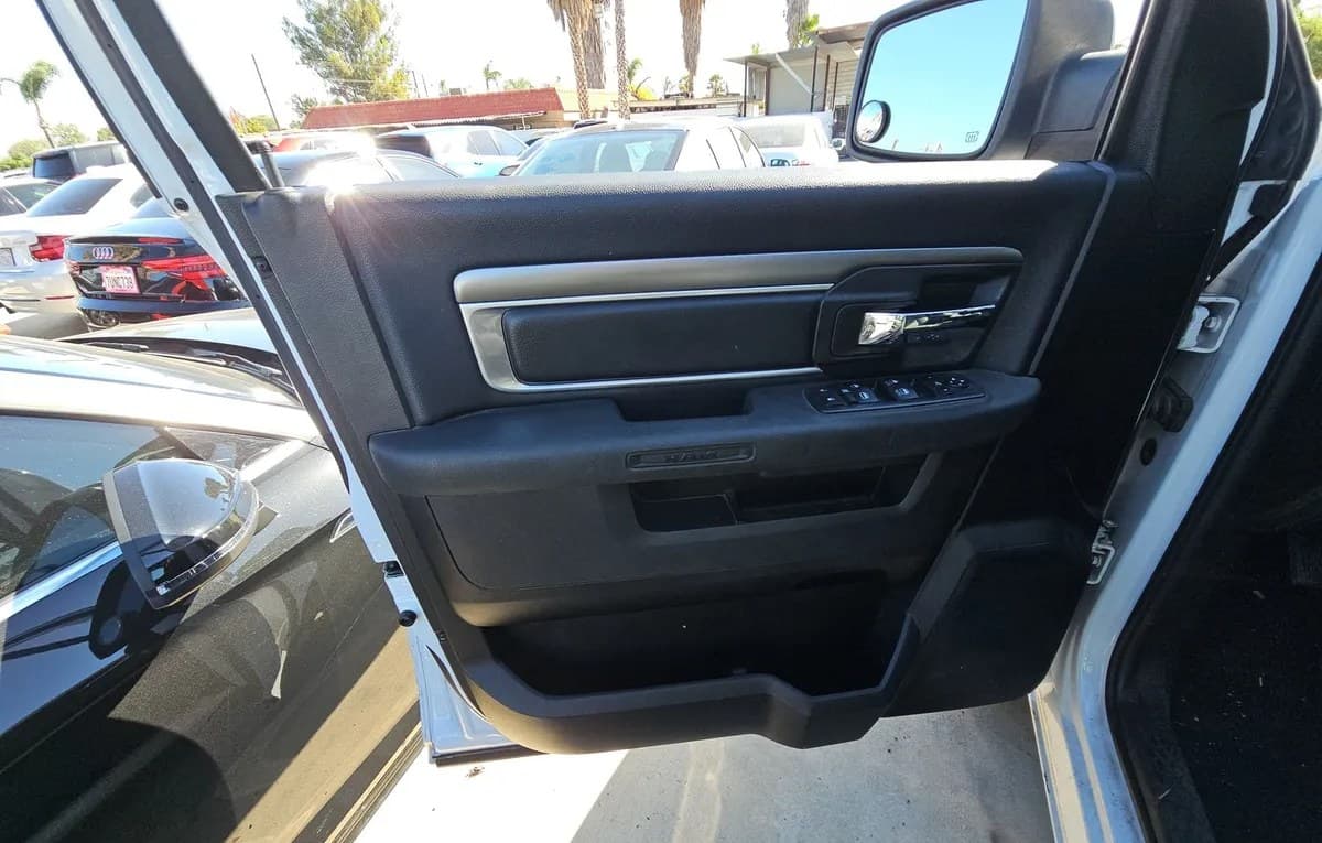 2021 RAM 1500 CLASSIC WARLOCK EXTENDED CAB MEDIUM BED 6