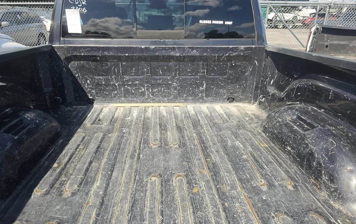 2017 RAM 1500 SLT EXTENDED CAB MEDIUM BED 5