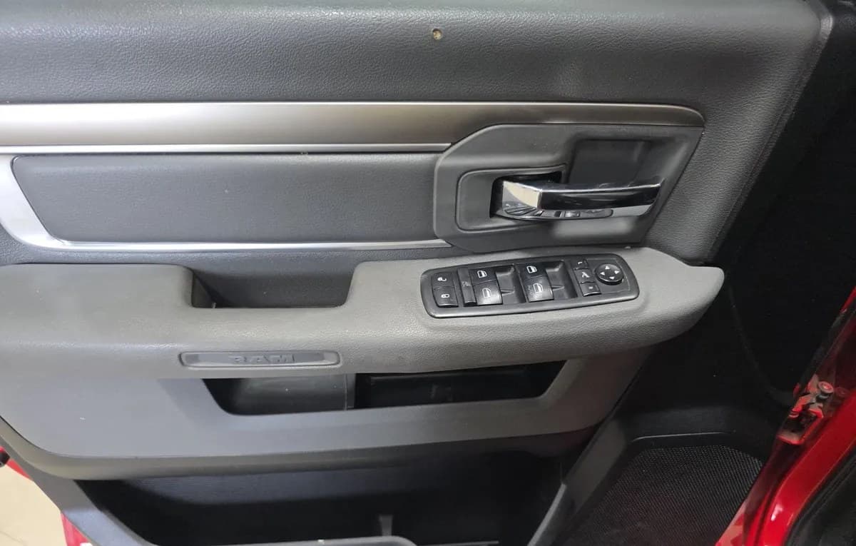 2018 RAM 1500 BIG HORN EXTENDED CAB MEDIUM BED 6
