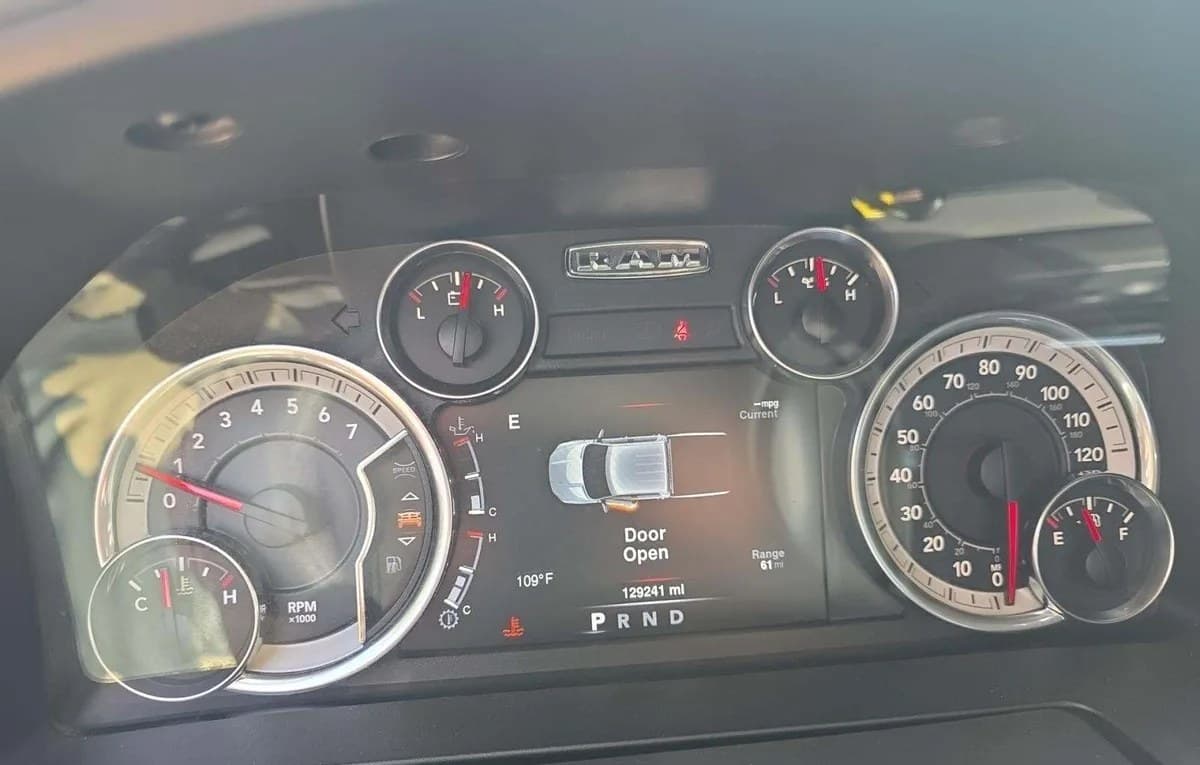 2019 RAM 1500 CLASSIC WARLOCK EXTENDED CAB MEDIUM BED 6