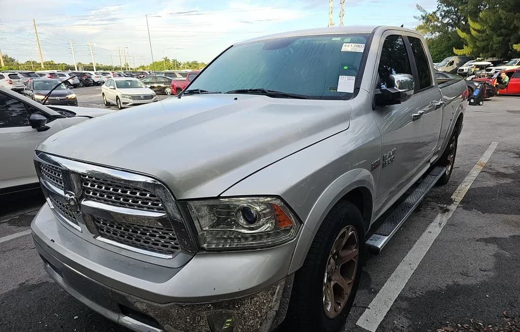 2018 RAM 1500 LARAMIE EXTENDED CAB MEDIUM BED