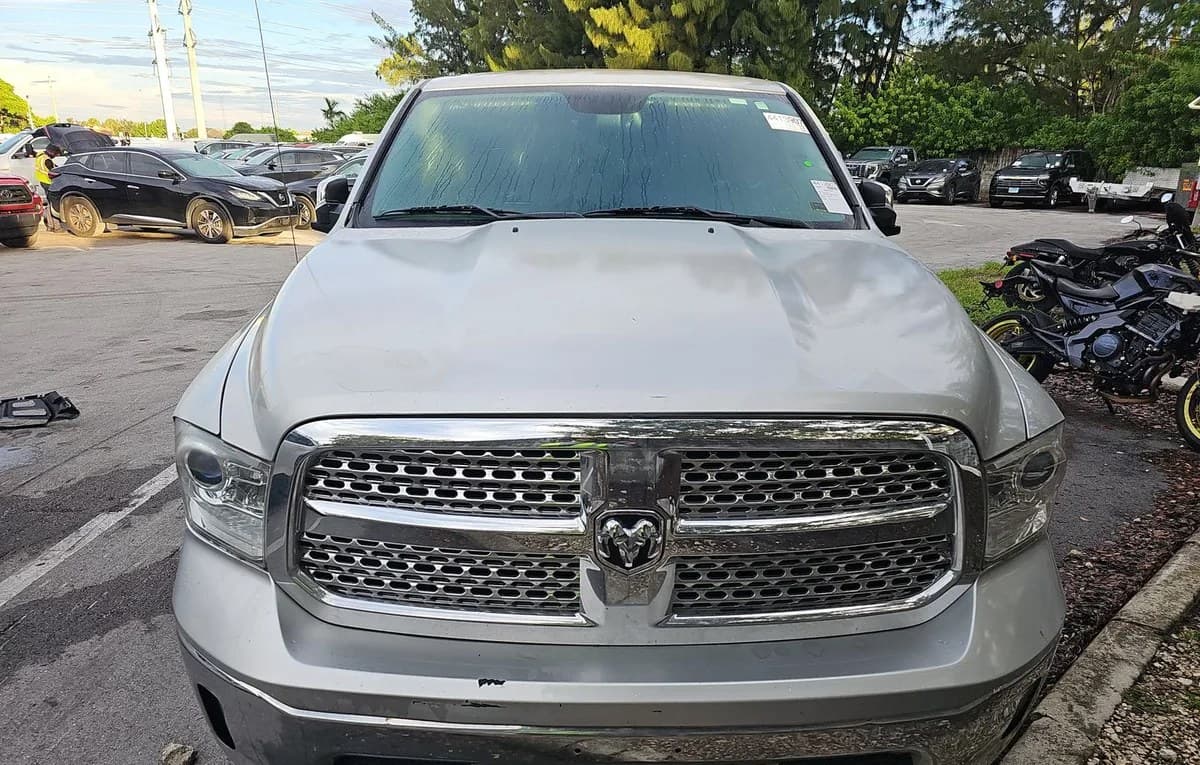 2018 RAM 1500 LARAMIE EXTENDED CAB MEDIUM BED 3