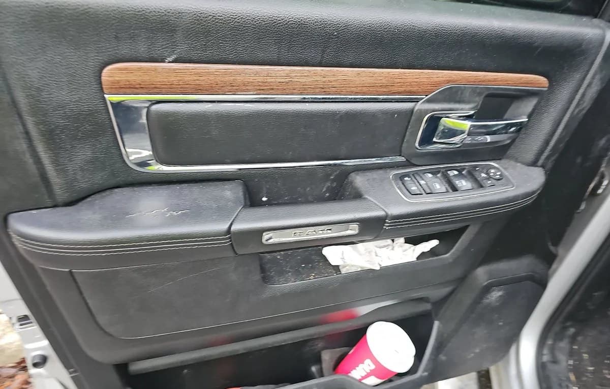 2018 RAM 1500 LARAMIE EXTENDED CAB MEDIUM BED 6