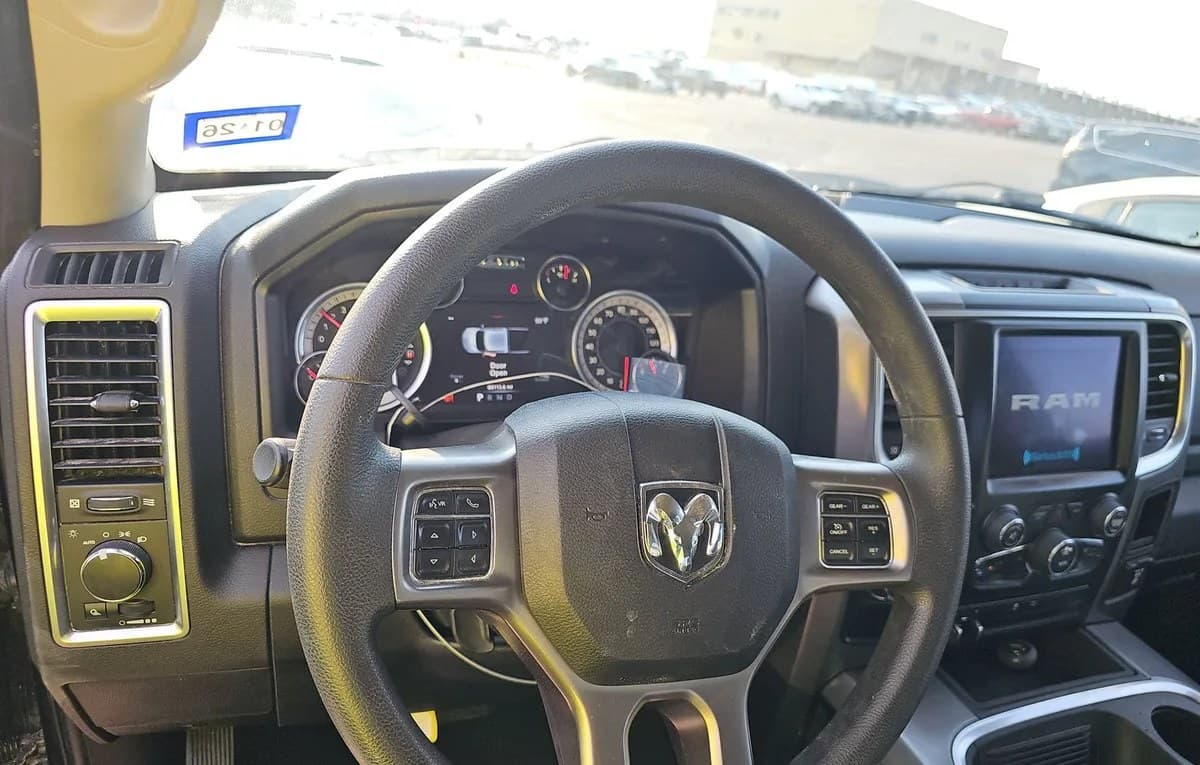 2022 RAM 1500 CLASSIC SLT CREW CAB SHORT BED 7