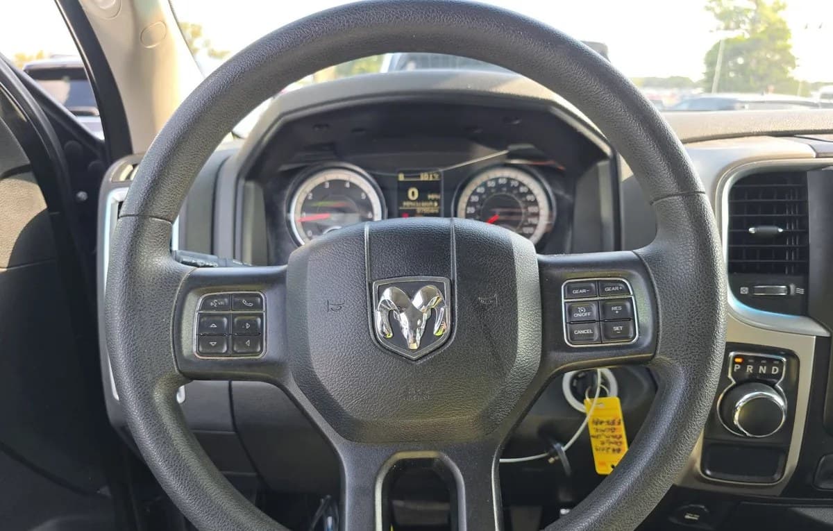 2019 RAM 1500 CLASSIC SLT CREW CAB MEDIUM BED 7