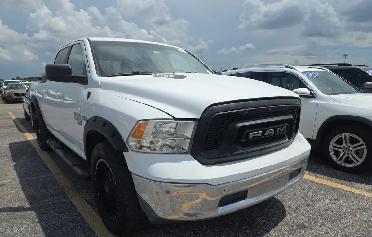 2019 RAM 1500 CLASSIC SLT CREW CAB MEDIUM BED 4