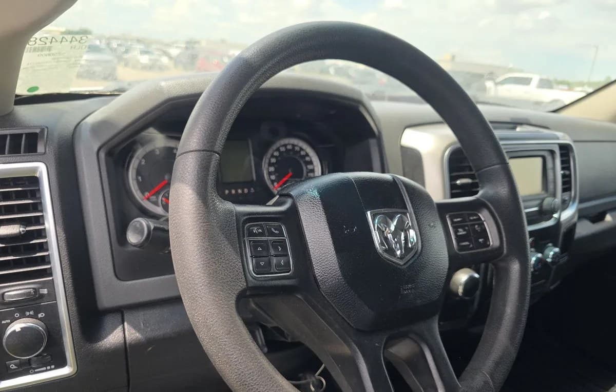 2019 RAM 1500 CLASSIC SLT CREW CAB MEDIUM BED 7