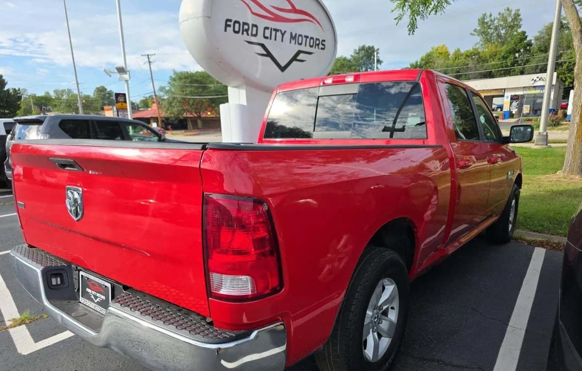 2020 RAM 1500 CLASSIC SLT CREW CAB MEDIUM BED 4