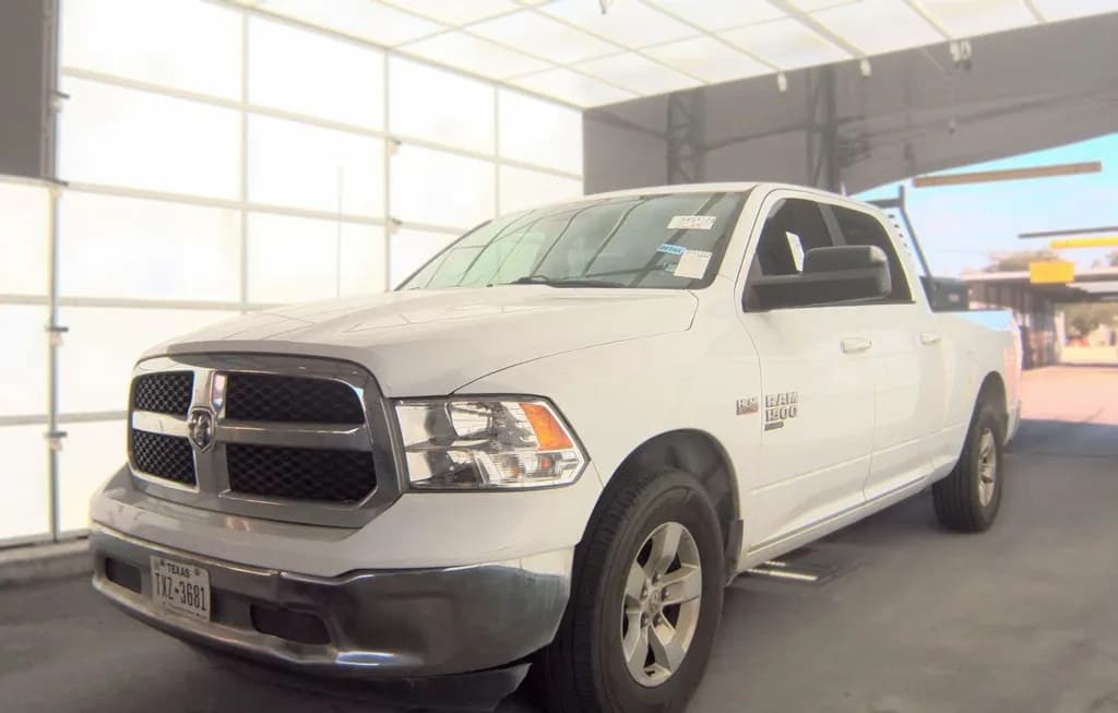 2020 RAM 1500 CLASSIC SLT CREW CAB MEDIUM BED 1