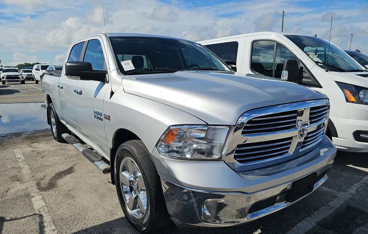 2017 RAM 1500 BIG HORN CREW CAB MEDIUM BED 4