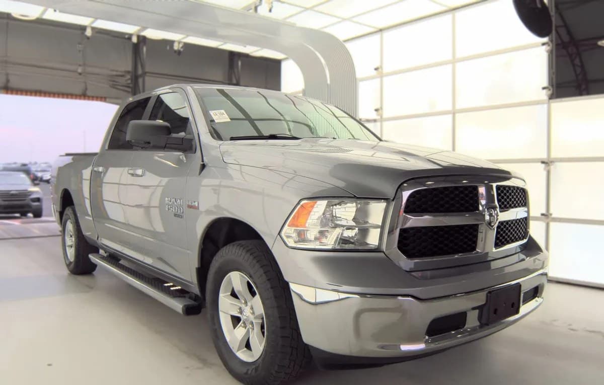 2020 RAM 1500 CLASSIC SLT CREW CAB MEDIUM BED 4