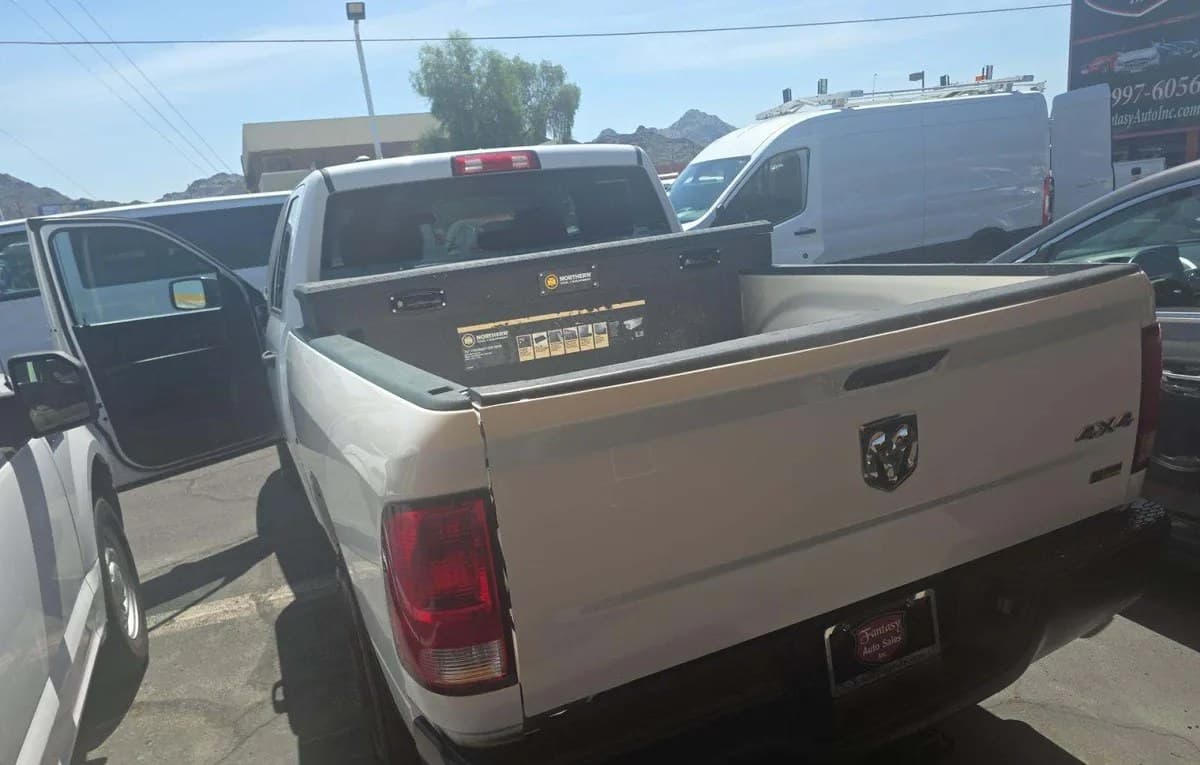 2018 RAM 1500 TRADESMAN EXTENDED CAB MEDIUM BED 3
