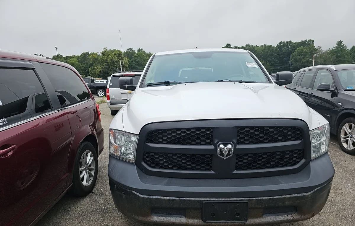 2019 RAM 1500 CLASSIC TRADESMAN EXTENDED CAB MEDIUM BED 3