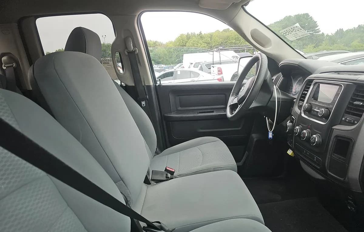 2019 RAM 1500 CLASSIC TRADESMAN EXTENDED CAB MEDIUM BED 5