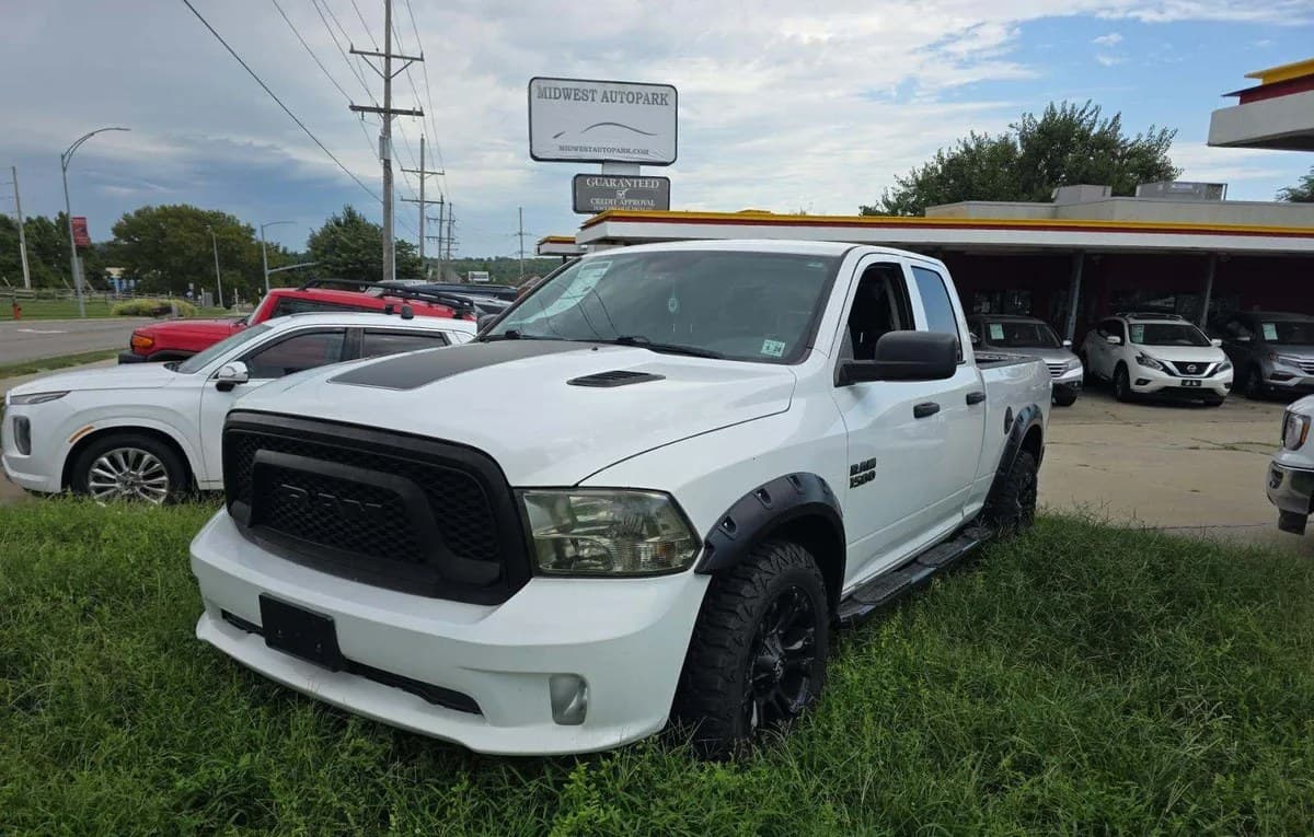2019 RAM 1500 CLASSIC EXPRESS EXTENDED CAB MEDIUM BED 2