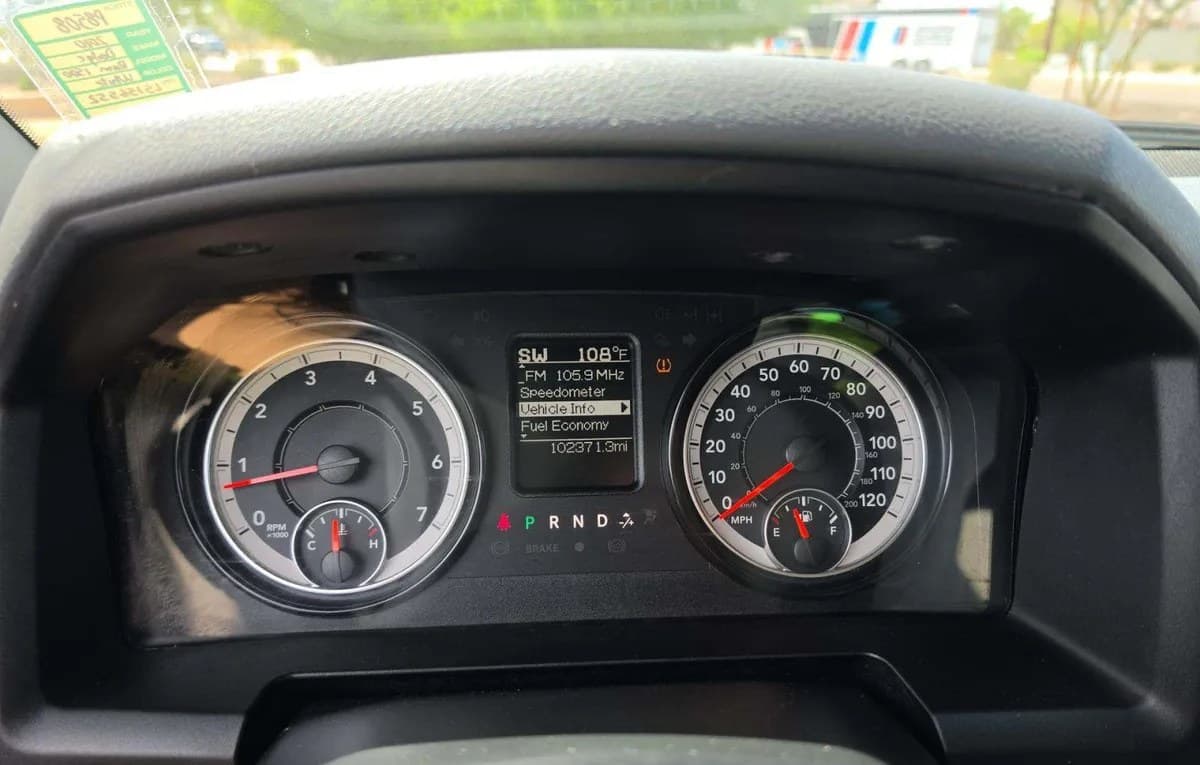 2020 RAM 1500 CLASSIC TRADESMAN EXTENDED CAB MEDIUM BED 6