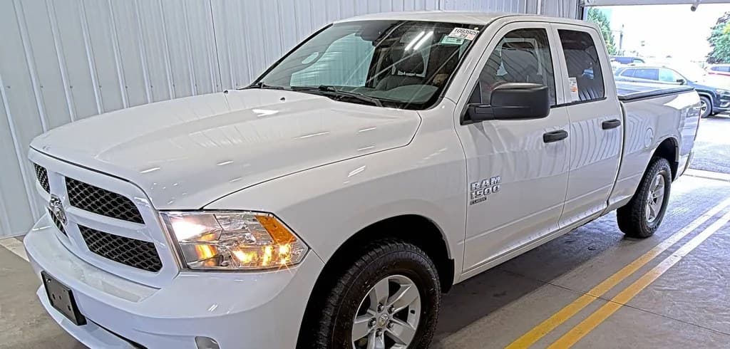 2019 RAM 1500 CLASSIC EXPRESS EXTENDED CAB MEDIUM BED 1