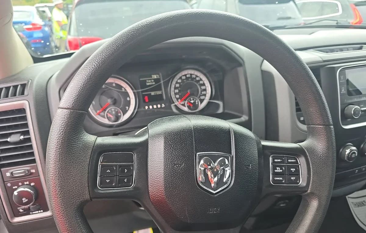 2019 RAM 1500 CLASSIC EXPRESS EXTENDED CAB MEDIUM BED 7