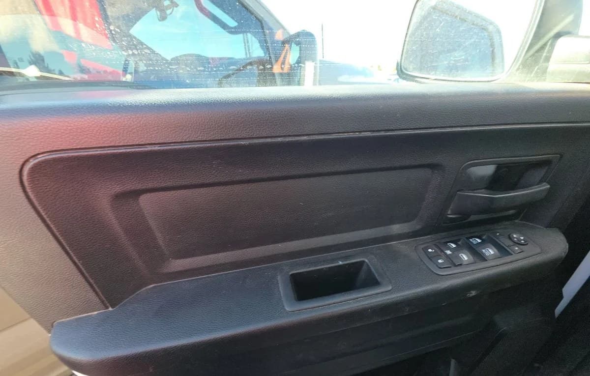 2019 RAM 1500 CLASSIC TRADESMAN EXTENDED CAB MEDIUM BED 6