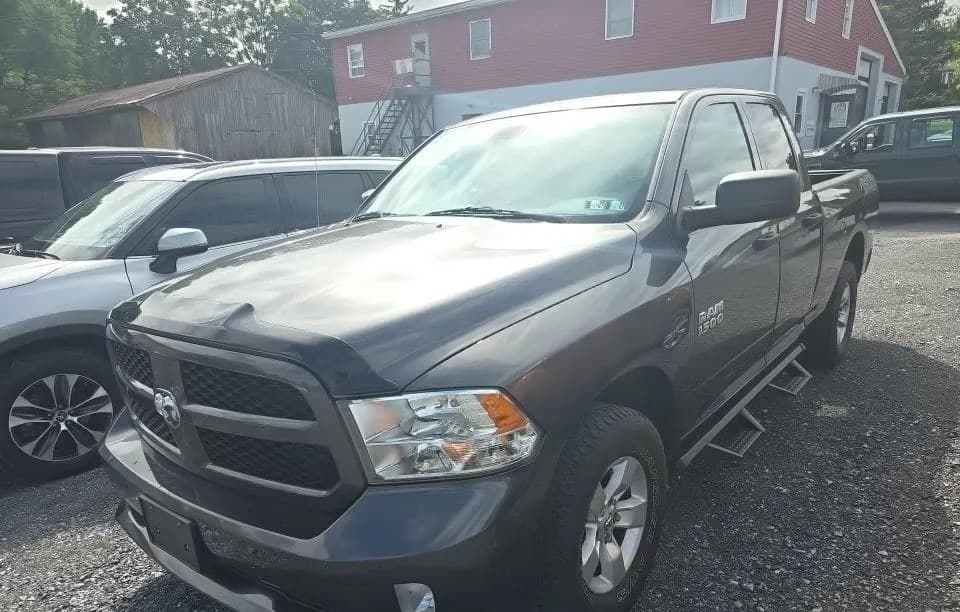 2017 RAM 1500 EXPRESS EXTENDED CAB MEDIUM BED 1