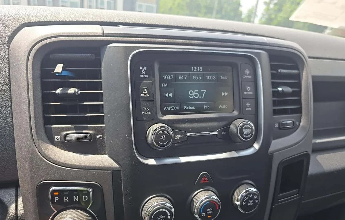 2019 RAM 1500 CLASSIC EXPRESS EXTENDED CAB MEDIUM BED 7