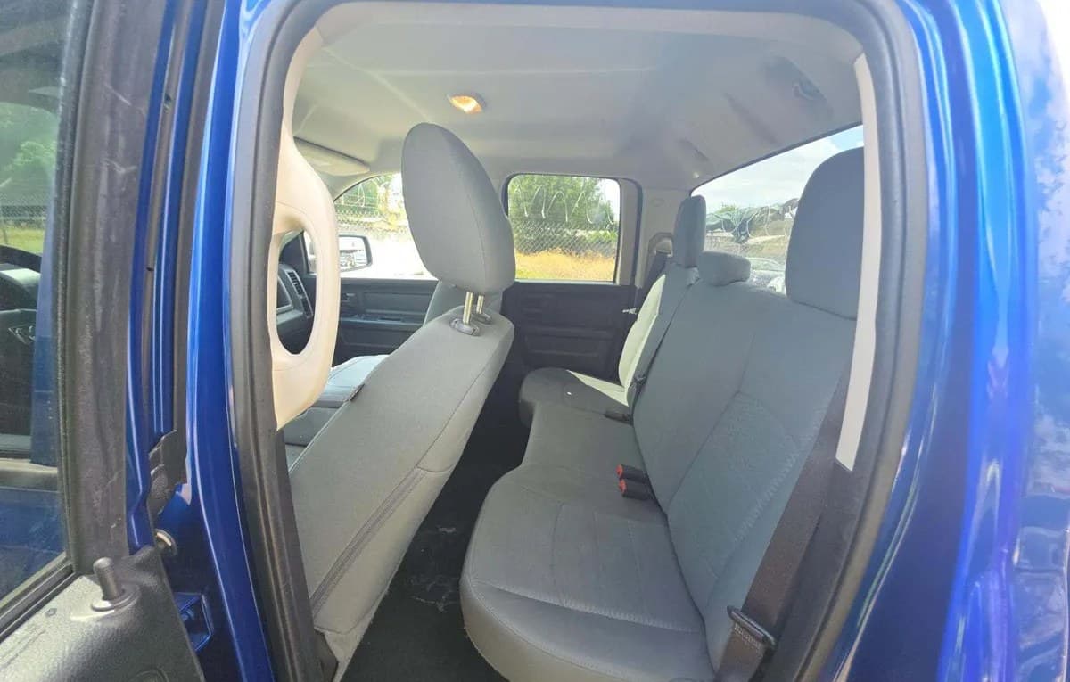 2017 RAM 1500 TRADESMAN EXTENDED CAB MEDIUM BED 7