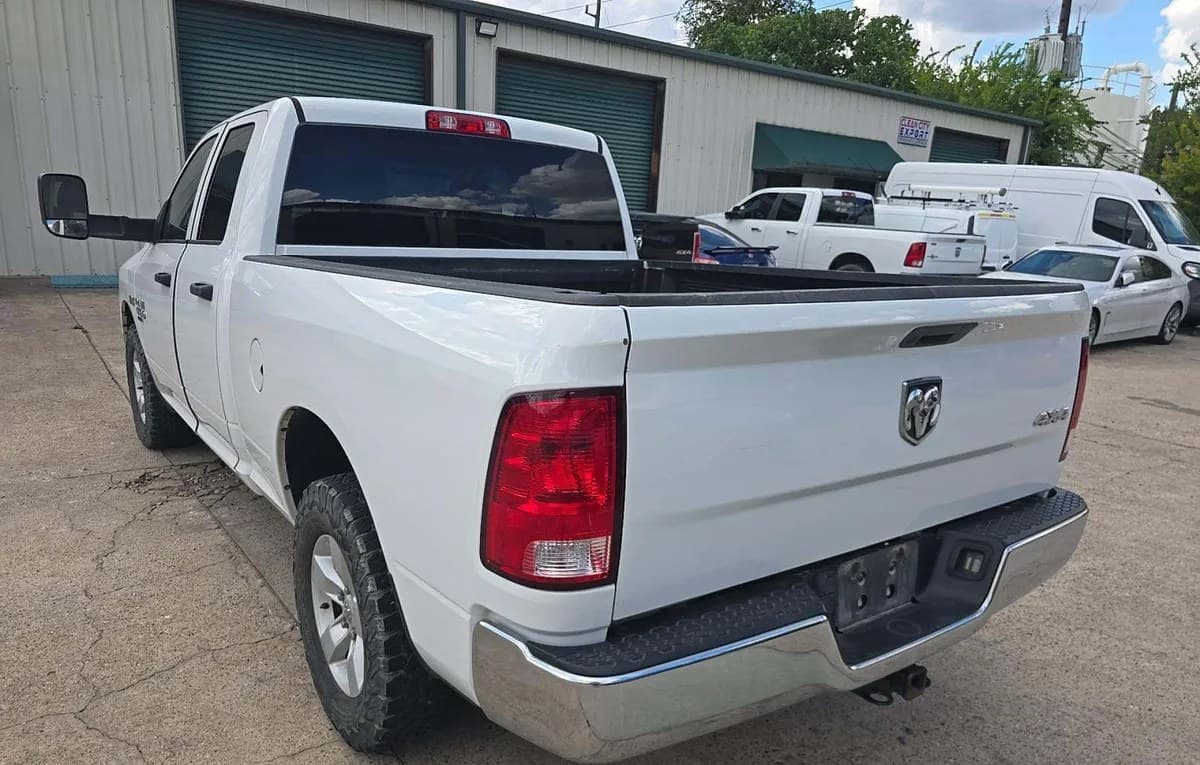 2020 RAM 1500 CLASSIC TRADESMAN EXTENDED CAB MEDIUM BED 3