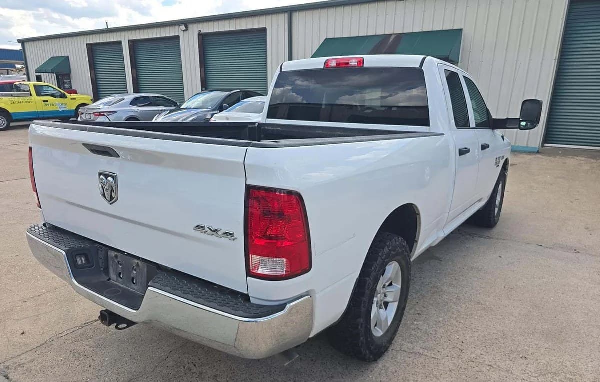2020 RAM 1500 CLASSIC TRADESMAN EXTENDED CAB MEDIUM BED 4