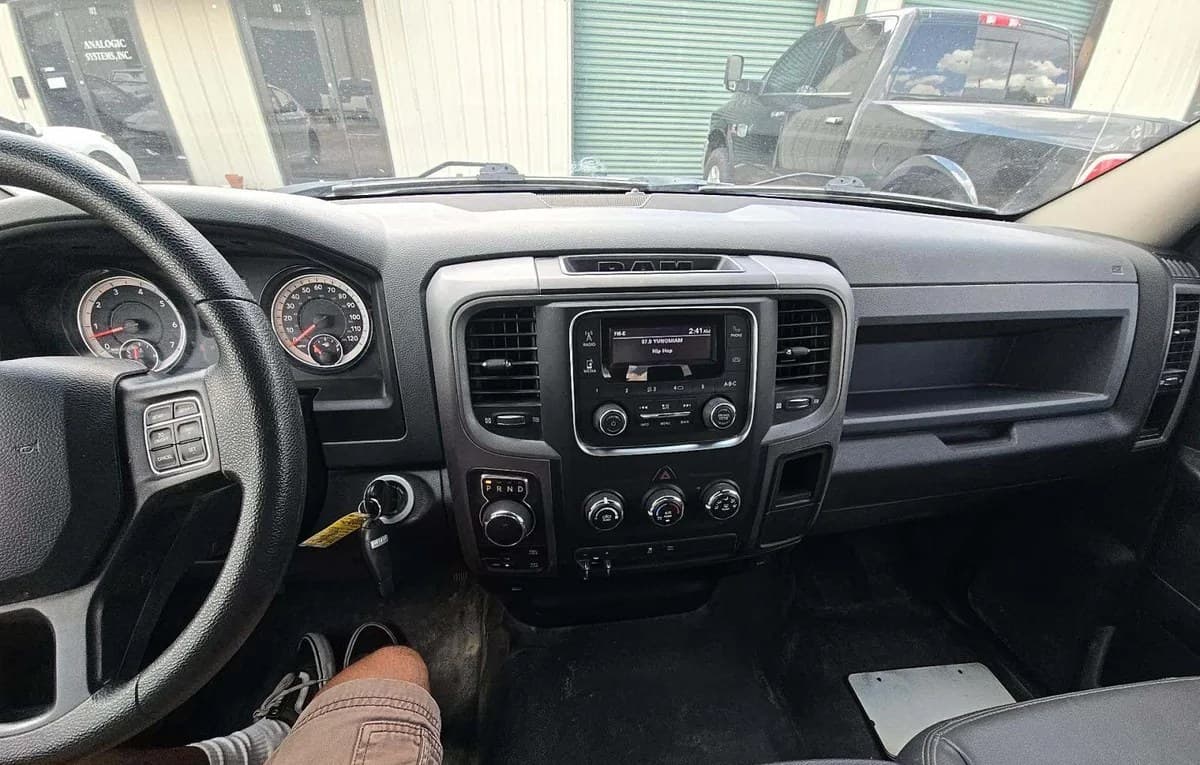 2020 RAM 1500 CLASSIC TRADESMAN EXTENDED CAB MEDIUM BED 7