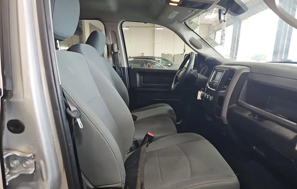 2019 RAM 1500 CLASSIC EXPRESS EXTENDED CAB MEDIUM BED 5