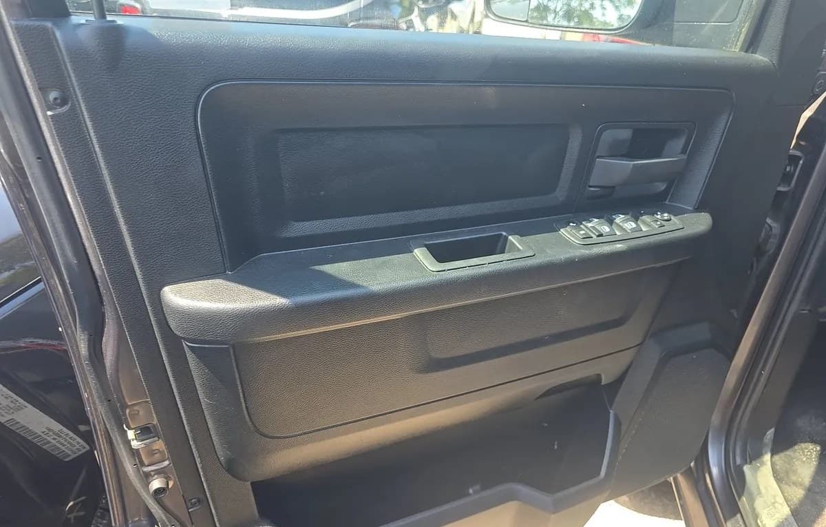 2021 RAM 1500 CLASSIC EXPRESS EXTENDED CAB MEDIUM BED 7