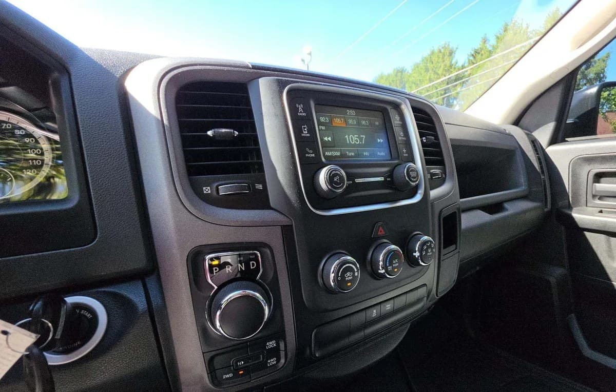 2017 RAM 1500 EXPRESS EXTENDED CAB MEDIUM BED 7