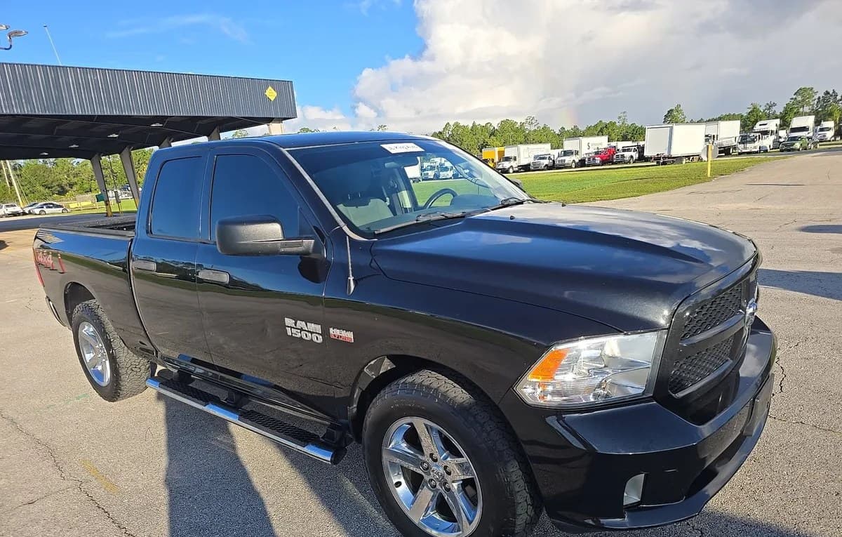 2017 RAM 1500 EXPRESS EXTENDED CAB MEDIUM BED 4