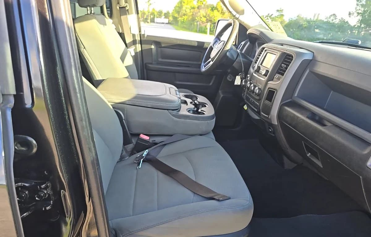 2017 RAM 1500 EXPRESS EXTENDED CAB MEDIUM BED 5
