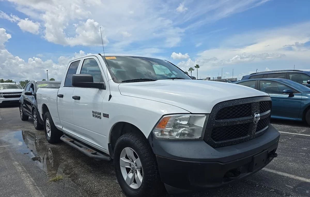2017 RAM 1500 TRADESMAN EXTENDED CAB MEDIUM BED 4