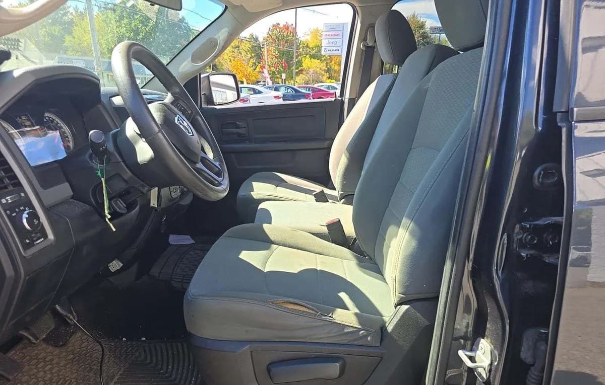 2018 RAM 1500 EXPRESS EXTENDED CAB MEDIUM BED 4