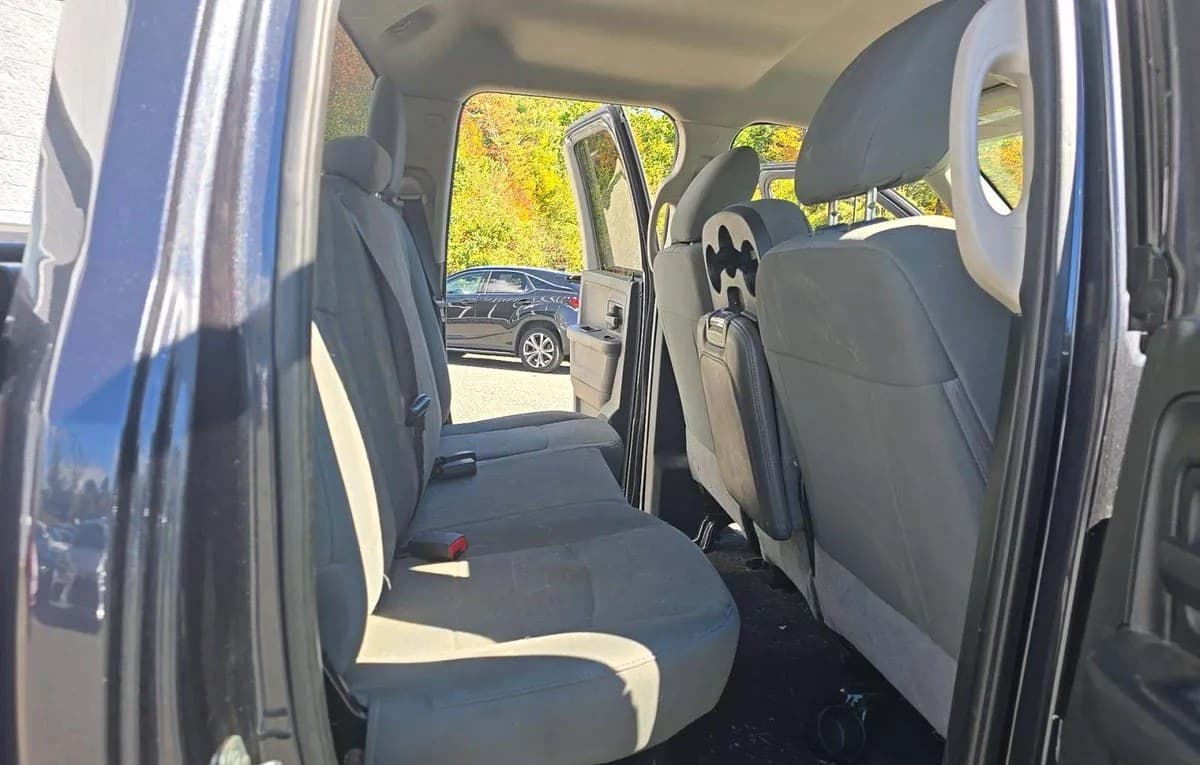 2018 RAM 1500 EXPRESS EXTENDED CAB MEDIUM BED 7