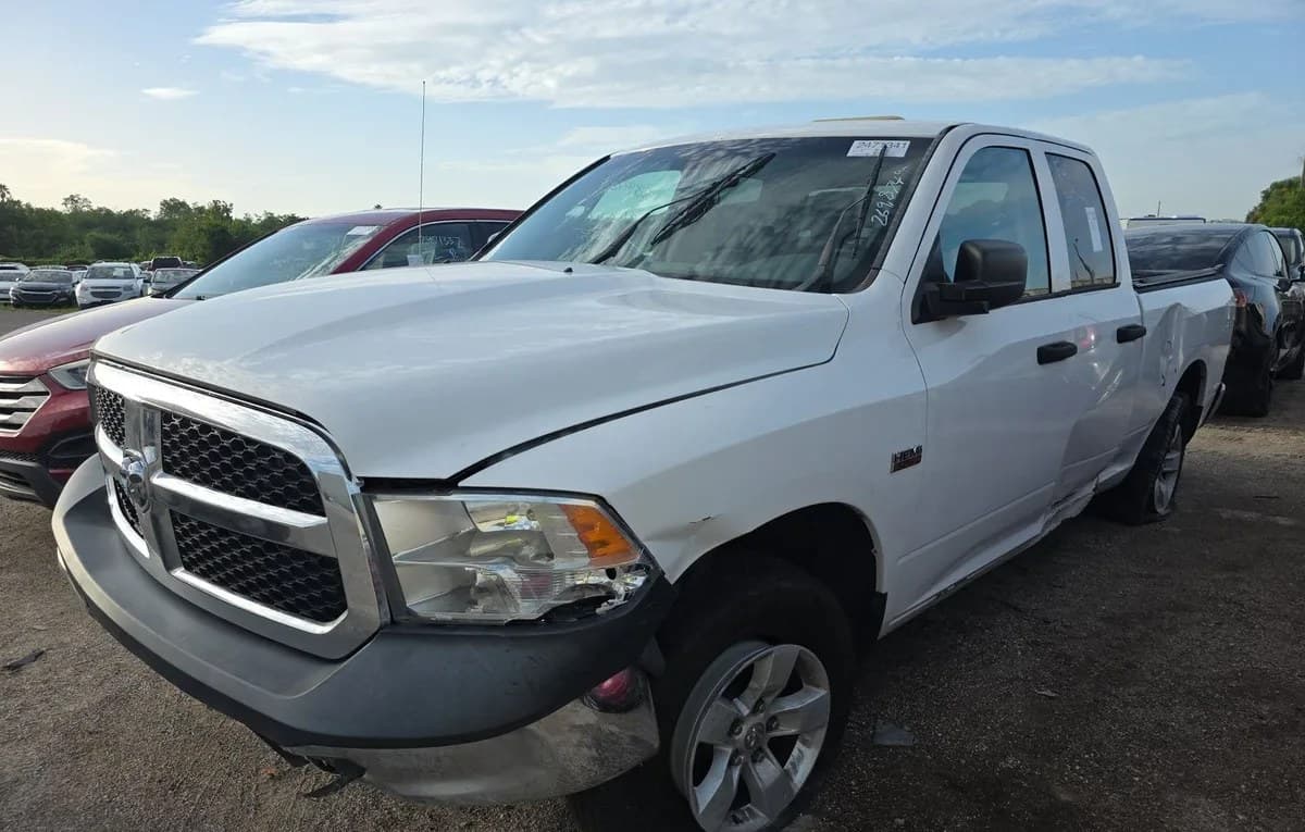 2017 RAM 1500 TRADESMAN EXTENDED CAB MEDIUM BED 2