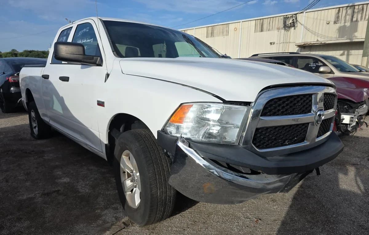 2017 RAM 1500 TRADESMAN EXTENDED CAB MEDIUM BED 4