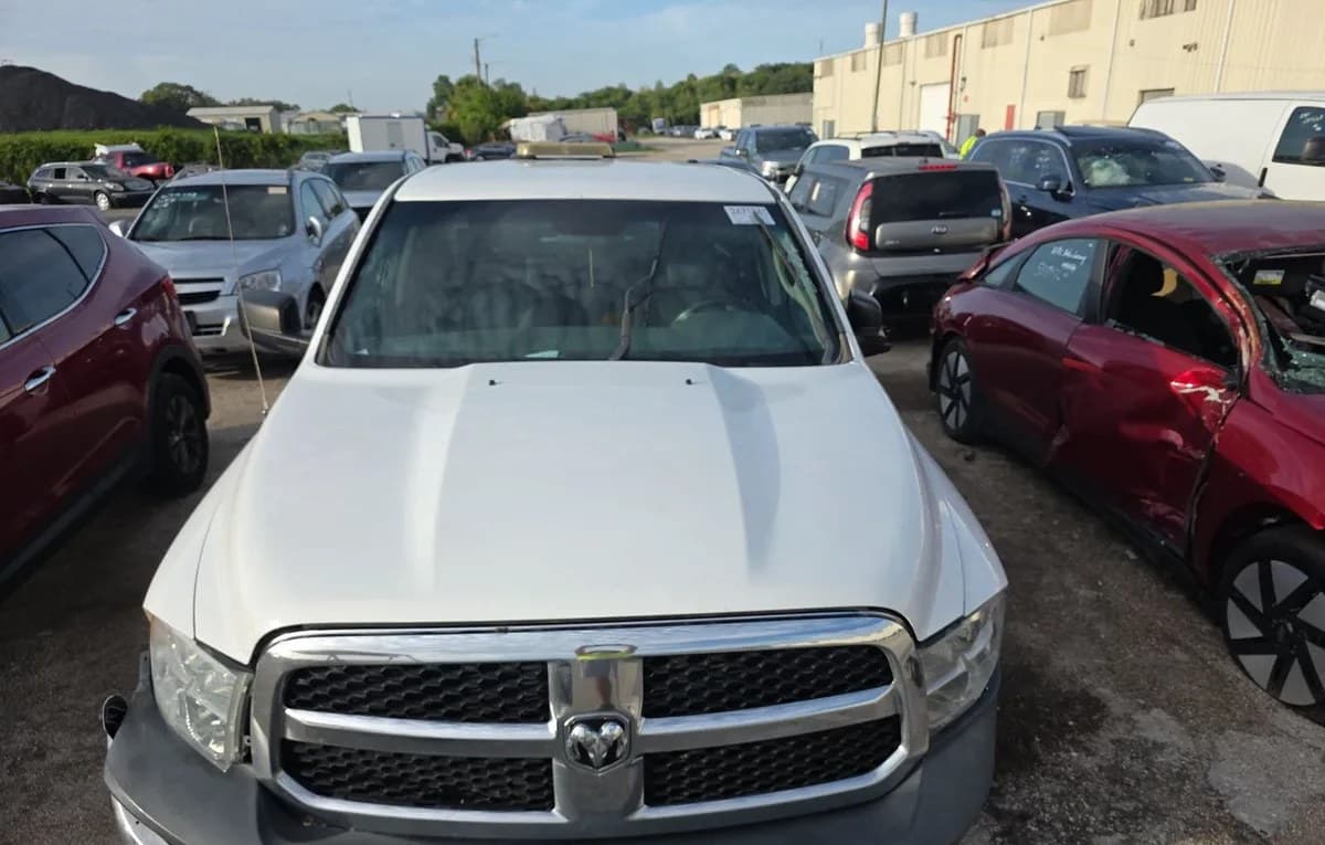 2017 RAM 1500 TRADESMAN EXTENDED CAB MEDIUM BED 7