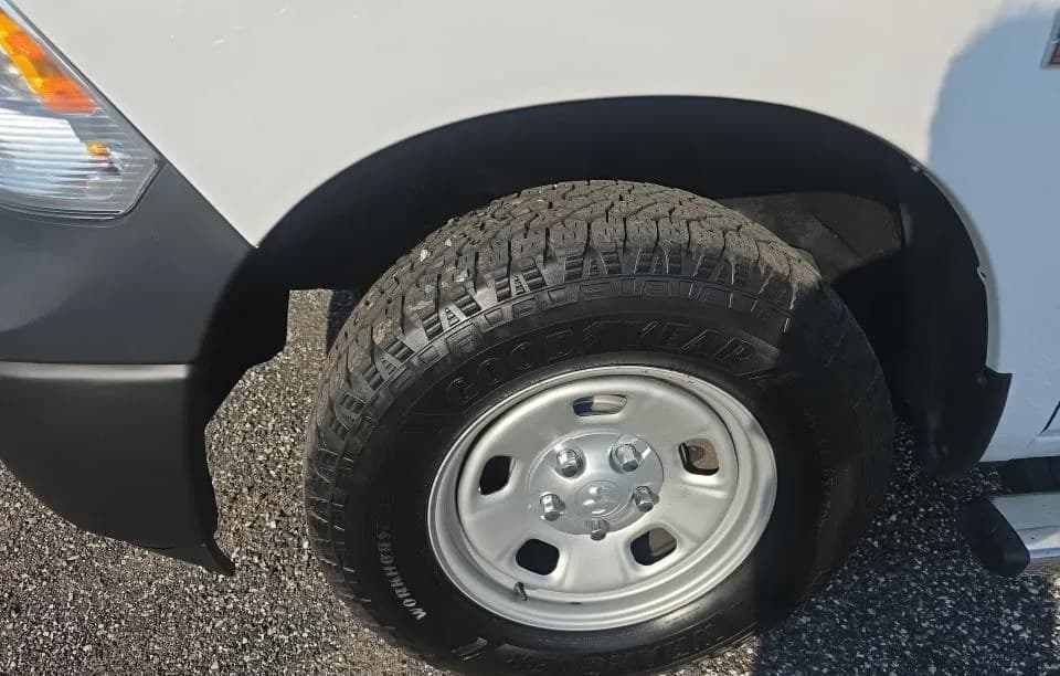 2020 RAM 1500 CLASSIC TRADESMAN EXTENDED CAB MEDIUM BED 5