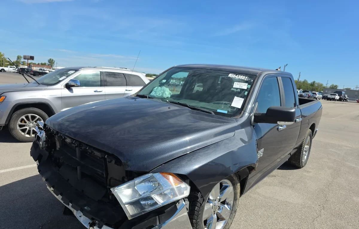 2018 RAM 1500 BIG HORN EXTENDED CAB MEDIUM BED 2