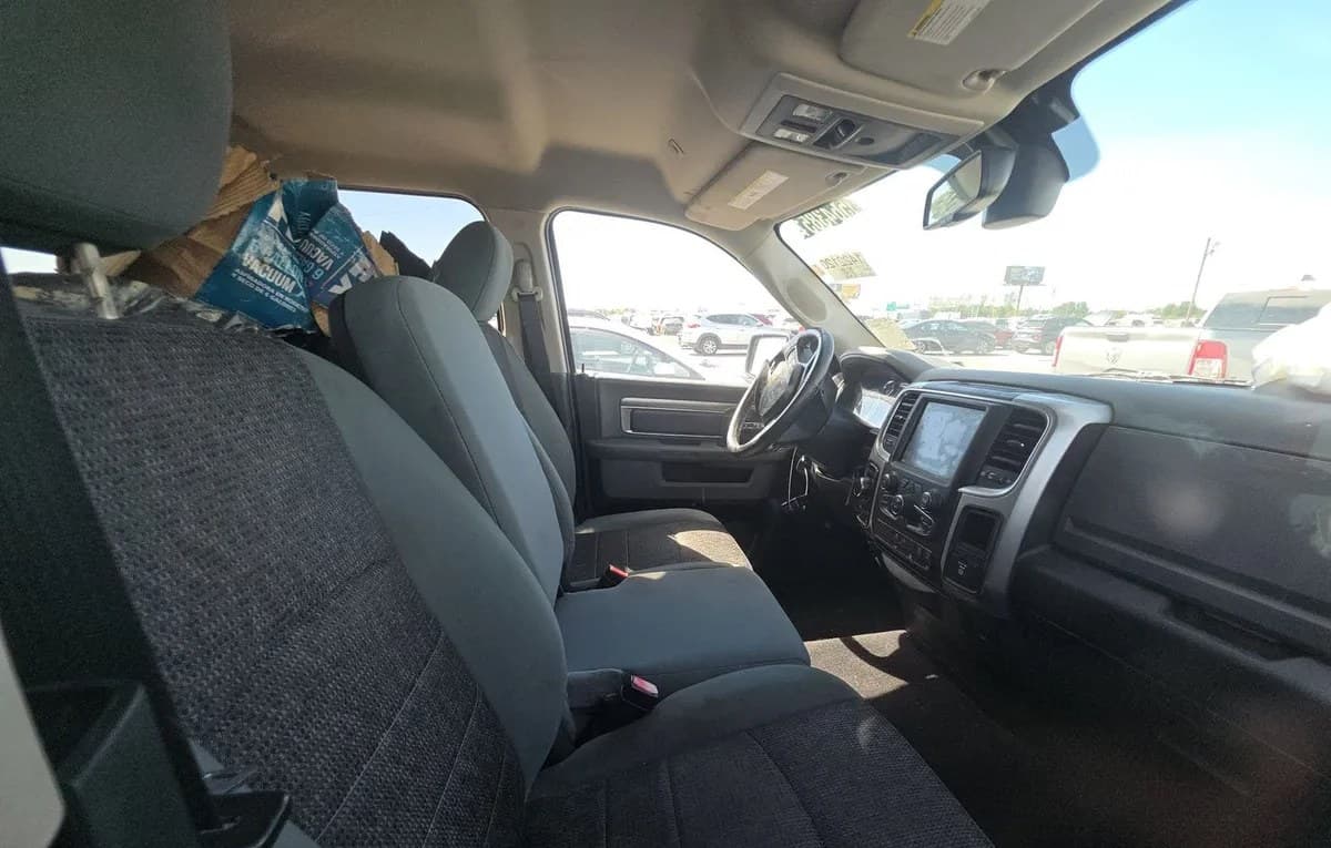 2018 RAM 1500 BIG HORN EXTENDED CAB MEDIUM BED 5
