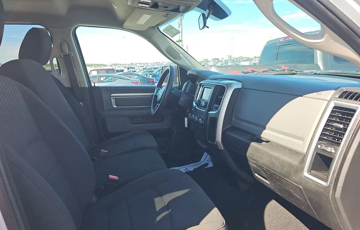 2019 RAM 1500 CLASSIC WARLOCK EXTENDED CAB MEDIUM BED 5